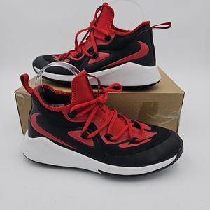 Nike Basketball Shoe Youth 6  Future Court 2 Low Black Red No Box Slight Fray